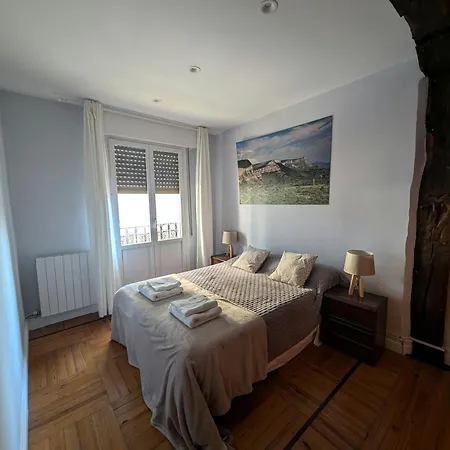 Апартаменти Oasis Ebi00551 *